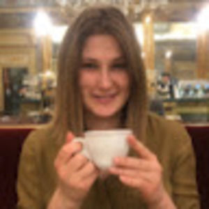 Meet your Posher, Elise